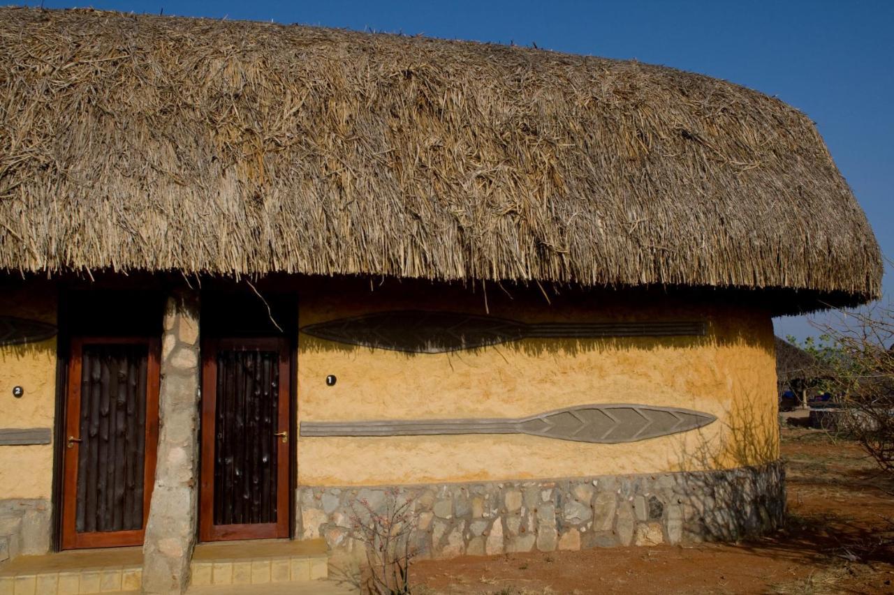 Samburu Sopa Lodge Archers Post Eksteriør billede
